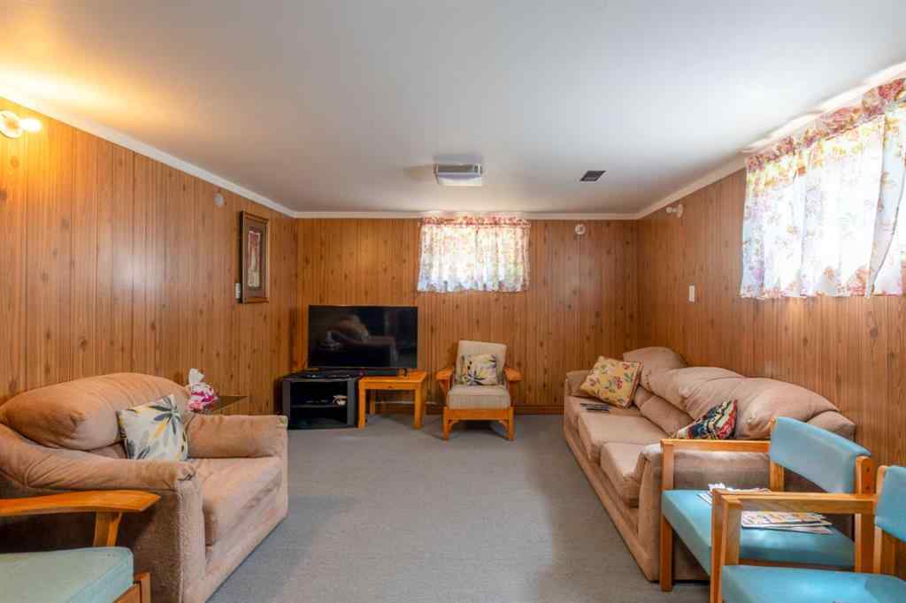 MLS® A2236523 - 3902 45 Street  in Riverside Ponoka, Residential