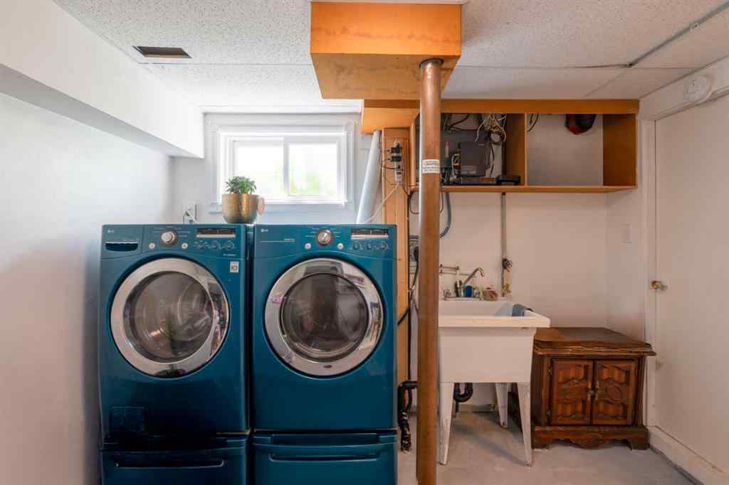 MLS® A2236523 - 3902 45 Street  in Riverside Ponoka, Residential