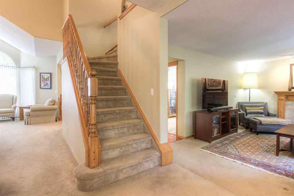 MLS® A2236524 - 961 Sierra Morena Court SW in Signal Hill Calgary, Residential