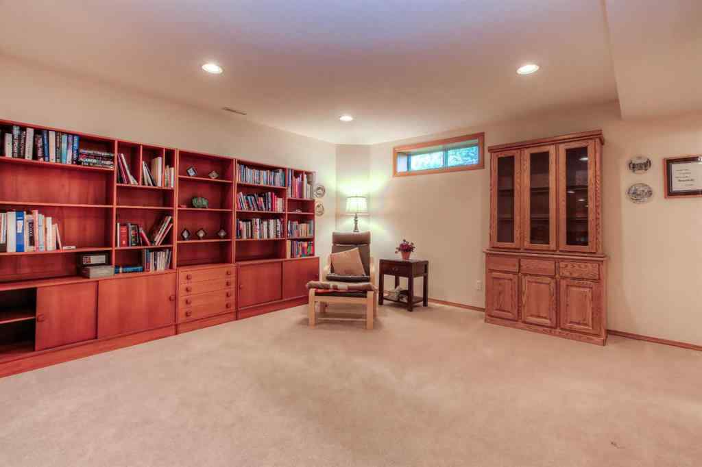 MLS® A2236524 - 961 Sierra Morena Court SW in Signal Hill Calgary, Residential