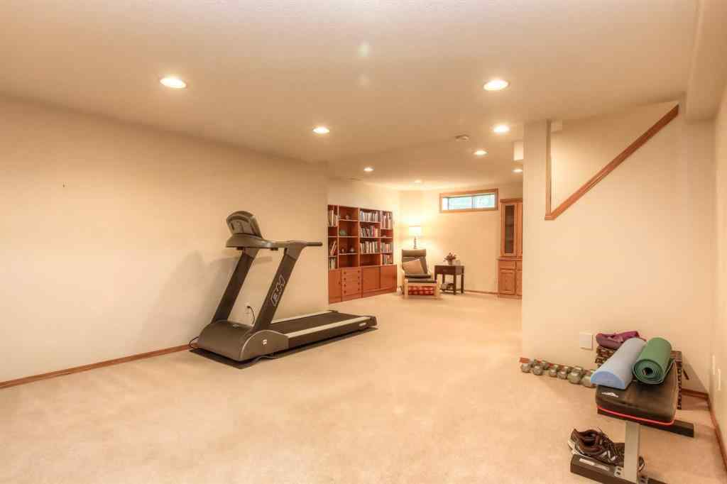 MLS® A2236524 - 961 Sierra Morena Court SW in Signal Hill Calgary, Residential