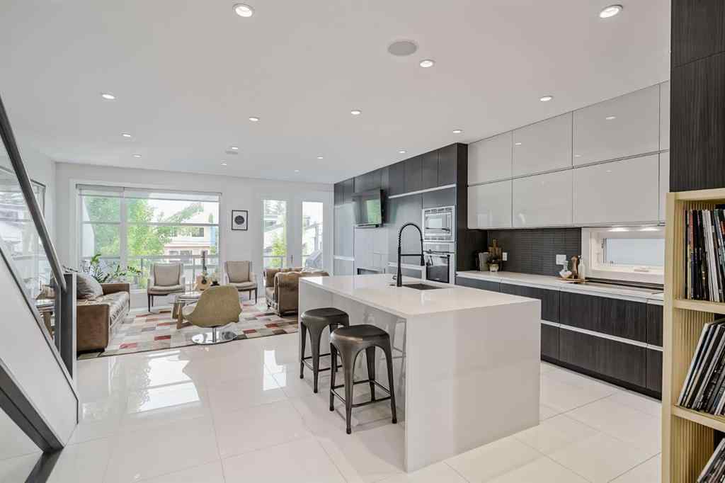 MLS® A2236533 - 1928 27 Avenue SW in South Calgary Calgary, Residential