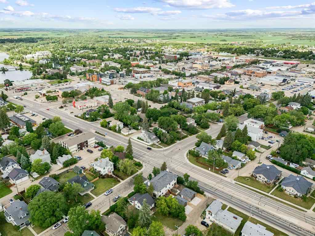 MLS® A2236561 - 4723 48 Street  in Downtown Camrose Camrose, Residential