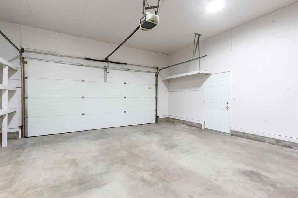MLS® A2236576 - 5124 42 Street  in NONE Olds, Residential