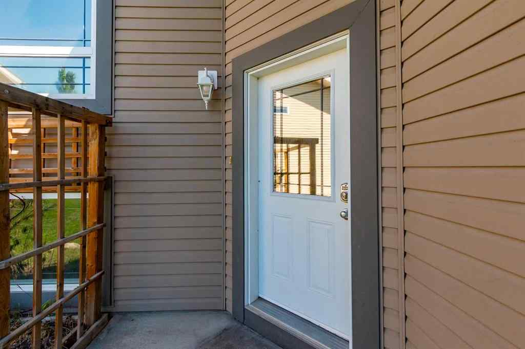 MLS® A2236576 - 5124 42 Street  in NONE Olds, Residential