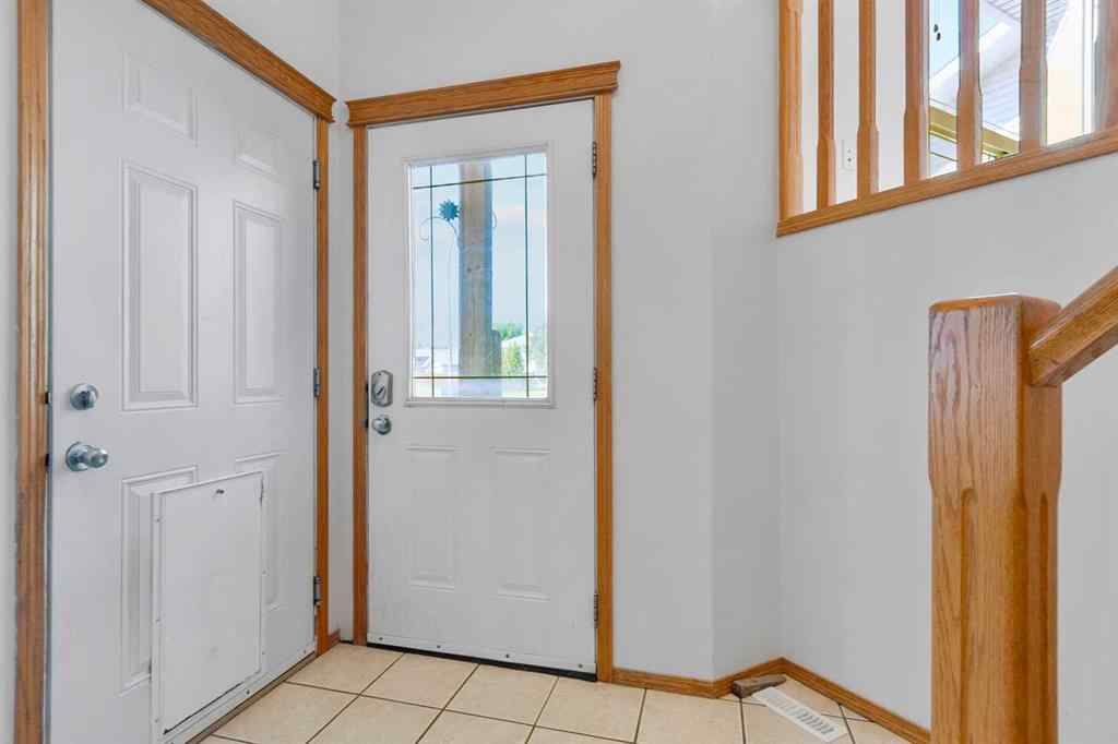 MLS® A2236576 - 5124 42 Street  in NONE Olds, Residential
