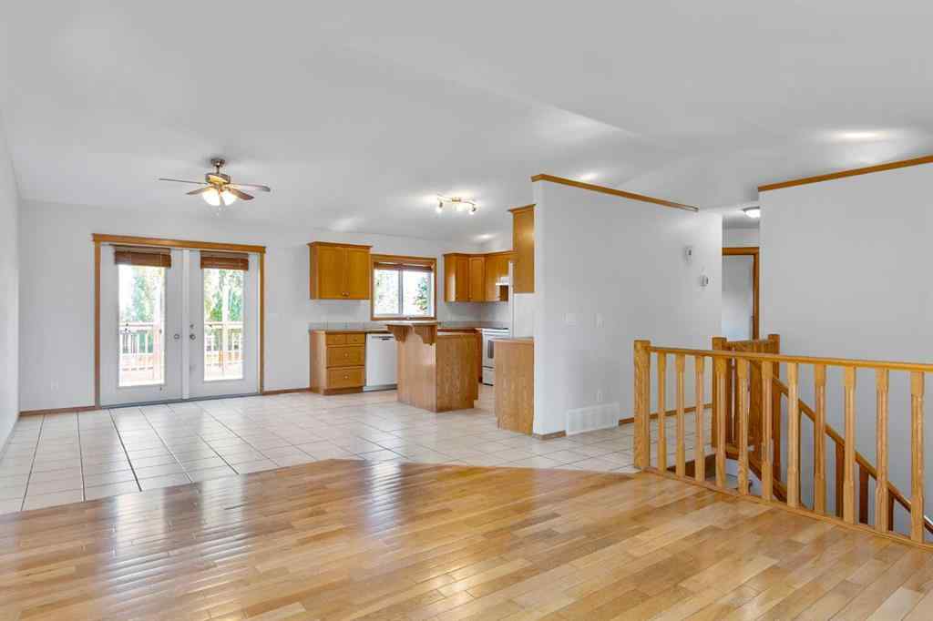 MLS® A2236576 - 5124 42 Street  in NONE Olds, Residential