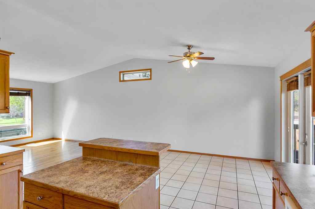 MLS® A2236576 - 5124 42 Street  in NONE Olds, Residential