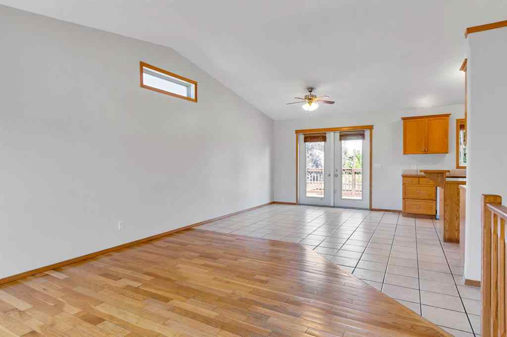 MLS® A2236576 - 5124 42 Street  in NONE Olds, Residential