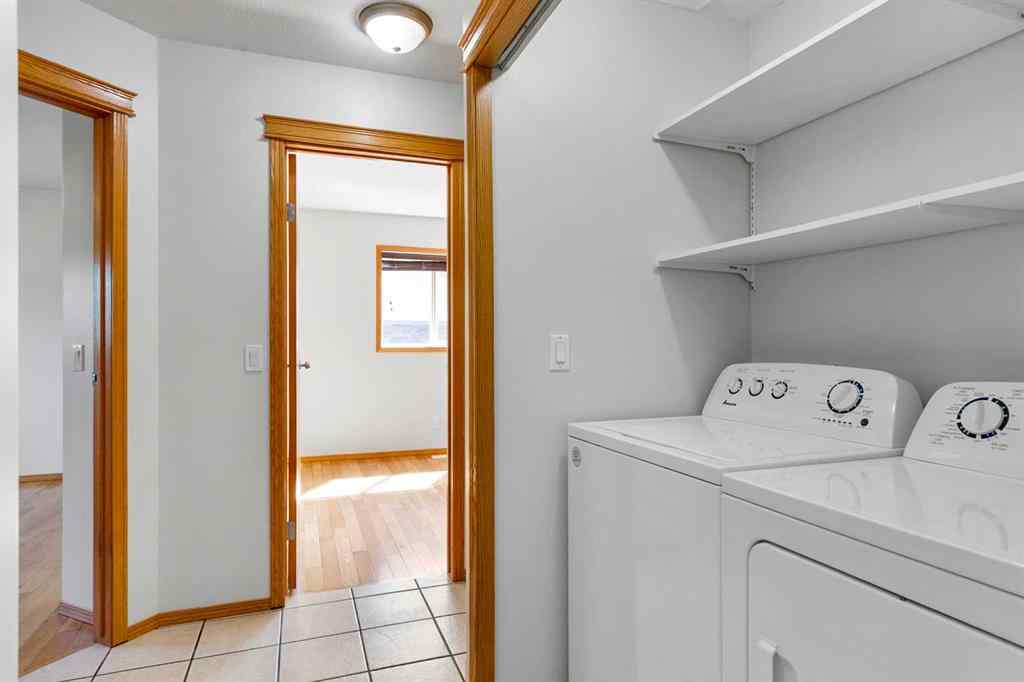 MLS® A2236576 - 5124 42 Street  in NONE Olds, Residential