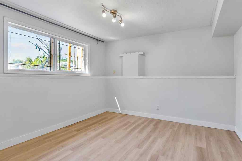 MLS® A2236576 - 5124 42 Street  in NONE Olds, Residential