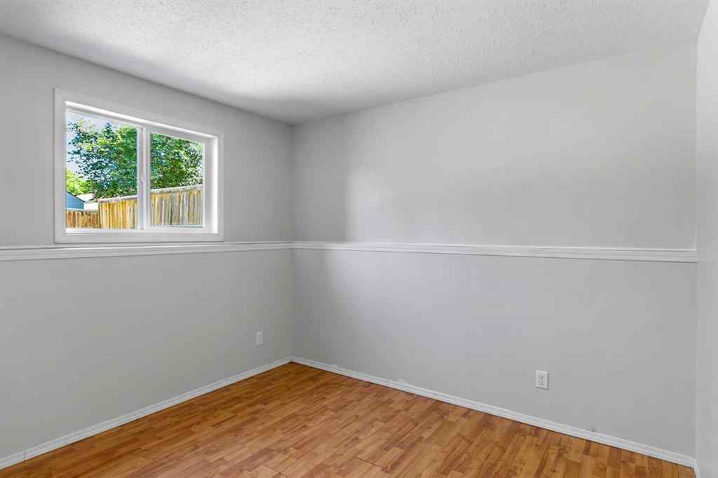 MLS® A2236576 - 5124 42 Street  in NONE Olds, Residential