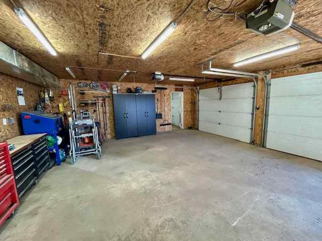 MLS® A2236577 - 5107 45th Street   in NONE Alix, Residential