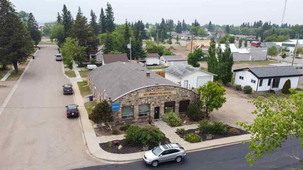 MLS® A2236602 - 27 Railway Avenue S in Marwayne Marwayne, Commercial