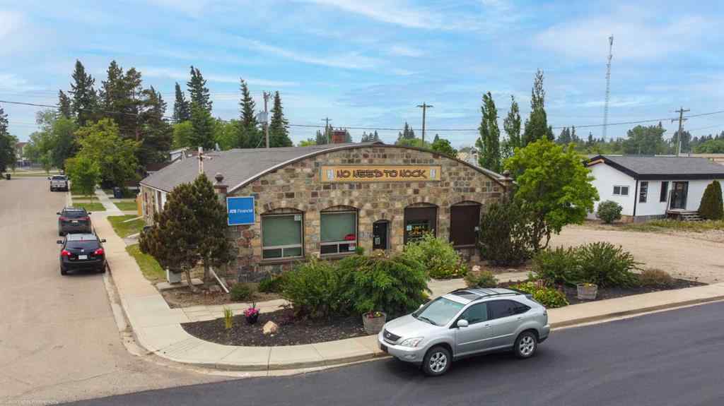 MLS® A2236602 - 27 Railway Avenue S in Marwayne Marwayne, Commercial