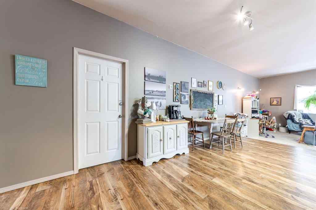 MLS® A2236602 - 27 Railway Avenue S in Marwayne Marwayne, Commercial
