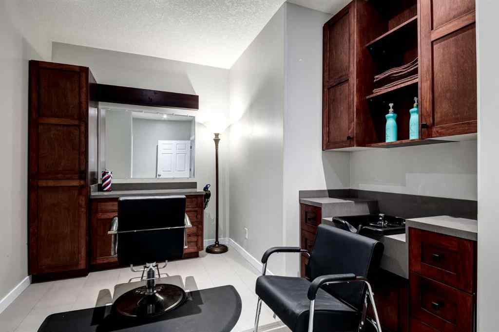 MLS® A2236614 - 21 BUTTE HILLS Court  in Butte Hills Rural Rocky View County, Residential