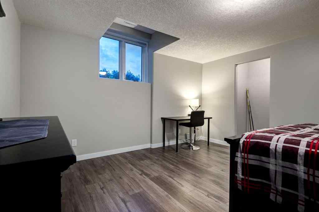 MLS® A2236614 - 21 BUTTE HILLS Court  in Butte Hills Rural Rocky View County, Residential