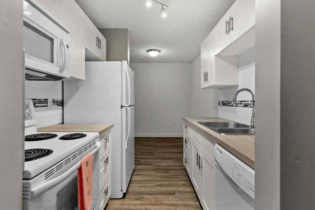 MLS® A2236616 - Unit #110 816 89 Avenue SW in Haysboro Calgary, Residential