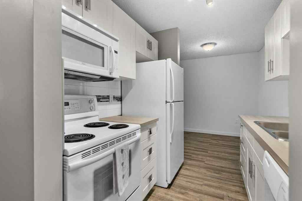 MLS® A2236616 - Unit #110 816 89 Avenue SW in Haysboro Calgary, Residential
