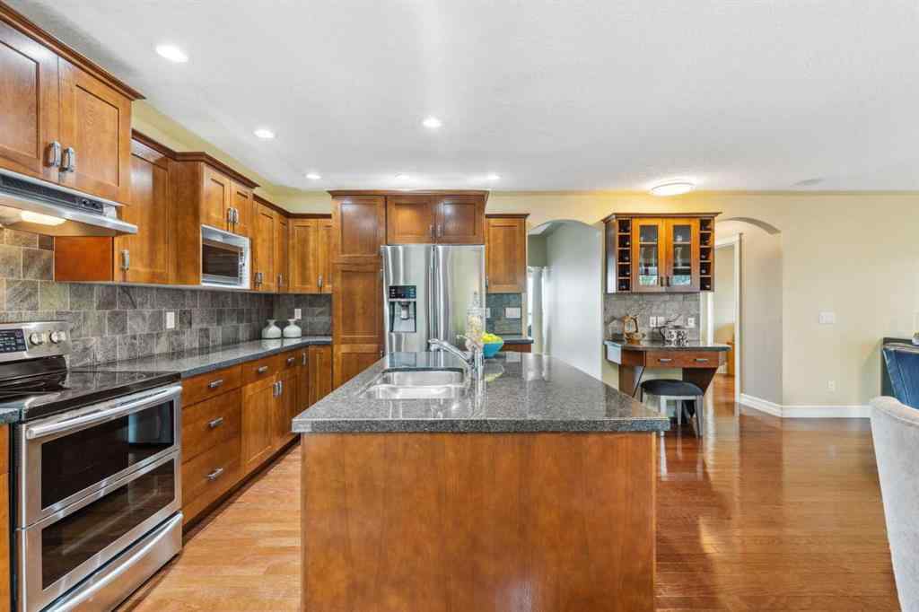MLS® A2236618 - 5619 Coach Hill Road SW in Coach Hill Calgary, Residential
