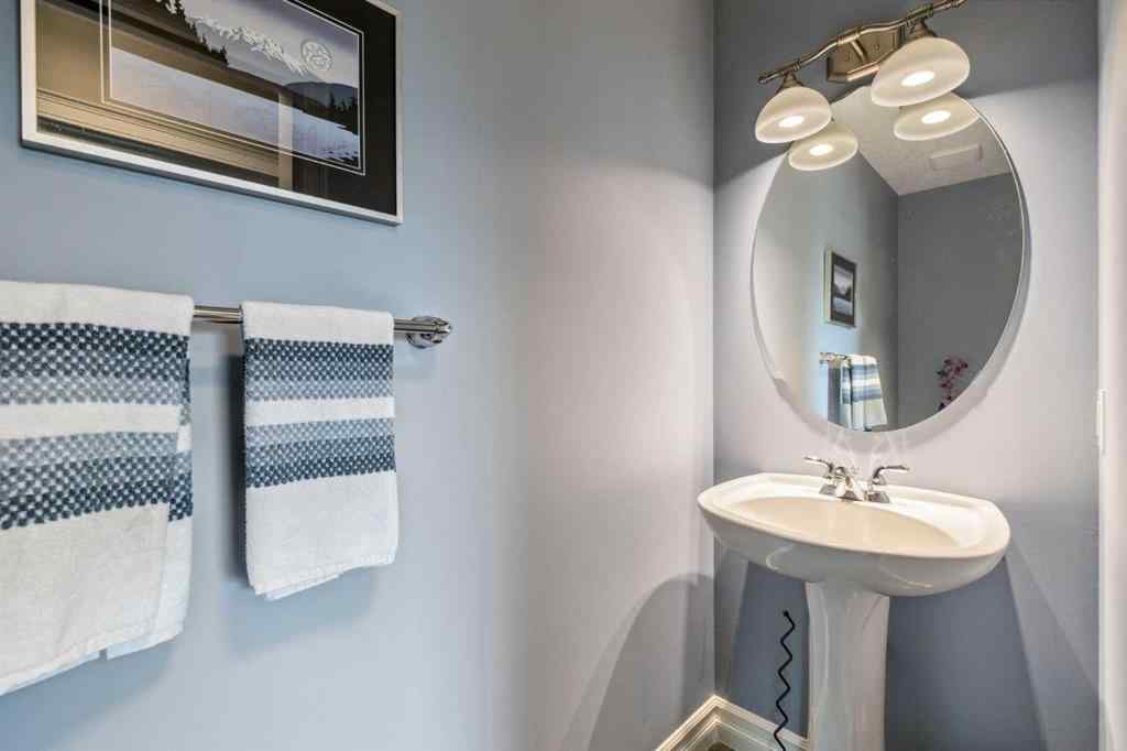 MLS® A2236618 - 5619 Coach Hill Road SW in Coach Hill Calgary, Residential