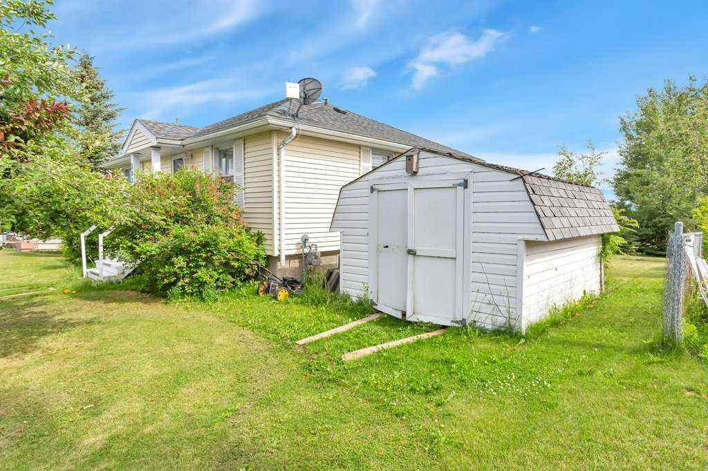 MLS® A2236625 - 502 Sunnyside 500 Place  in NONE Rural Ponoka County, Residential
