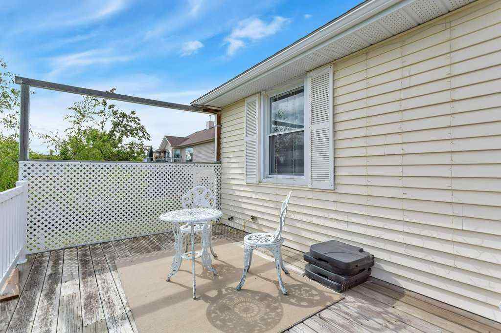 MLS® A2236625 - 502 Sunnyside 500 Place  in NONE Rural Ponoka County, Residential