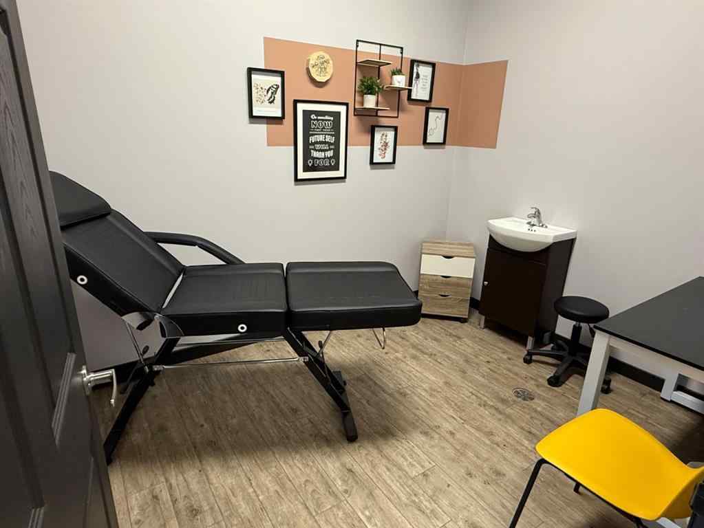 MLS® A2236631 - Unit #110 & 120 5641 48 Avenue Crescent  in Central Ponoka Ponoka, Commercial