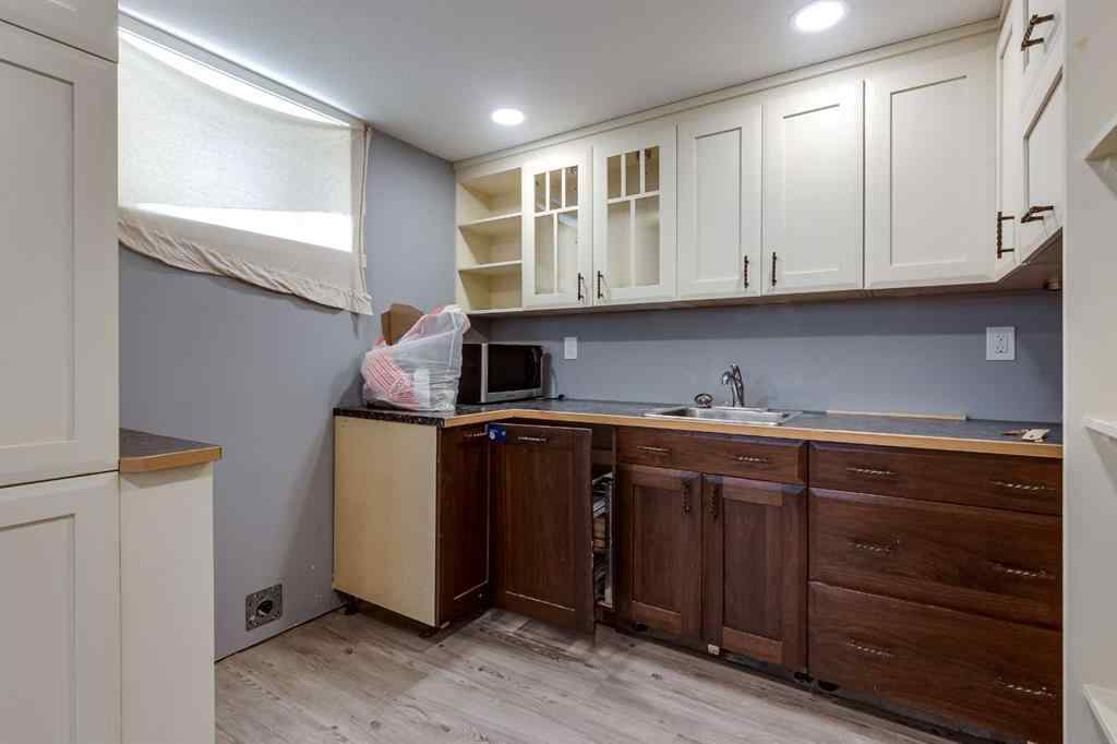 MLS® A2236683 - 4535 Moore Crescent  in Waskasoo Red Deer, Residential