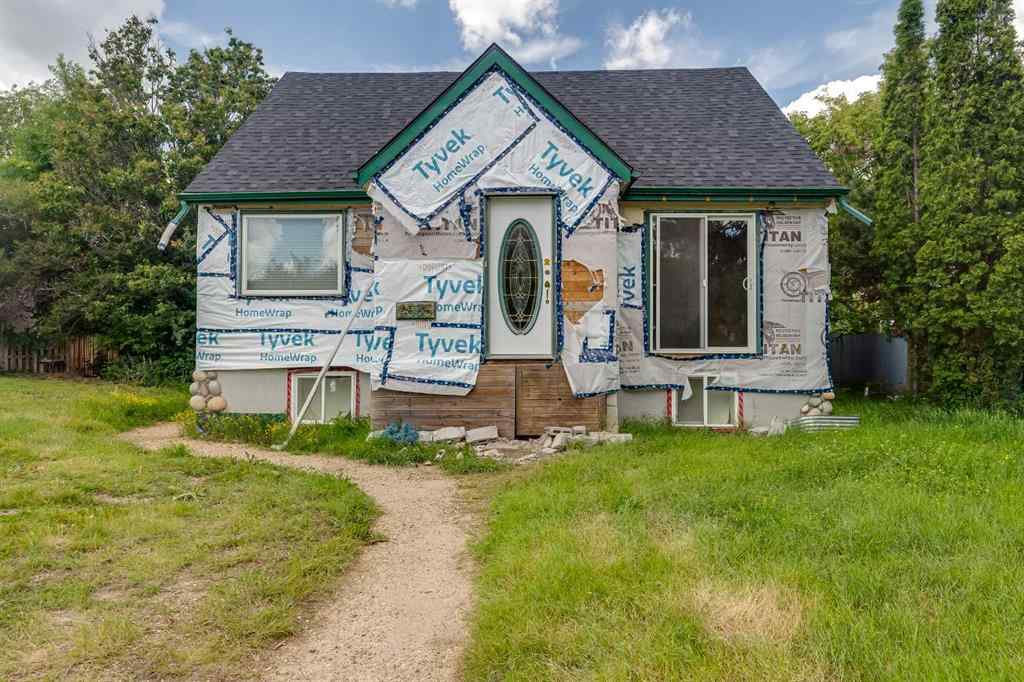 MLS® A2236683 - 4535 Moore Crescent  in Waskasoo Red Deer, Residential