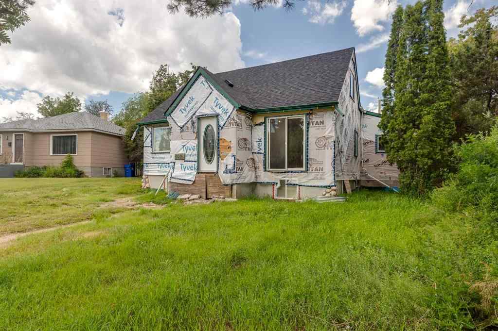 MLS® A2236683 - 4535 Moore Crescent  in Waskasoo Red Deer, Residential
