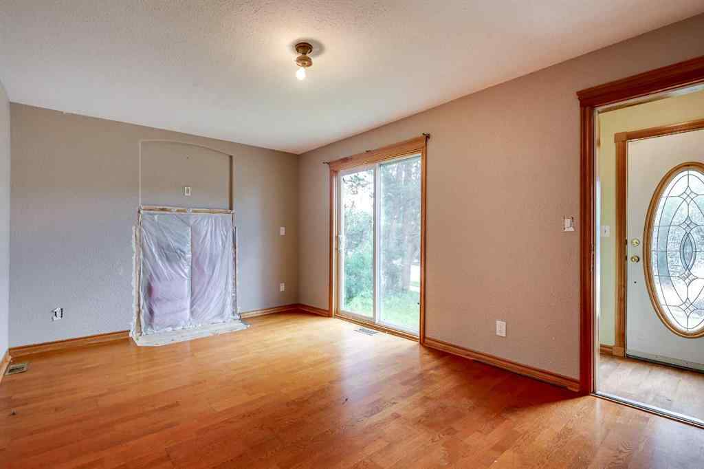 MLS® A2236683 - 4535 Moore Crescent  in Waskasoo Red Deer, Residential