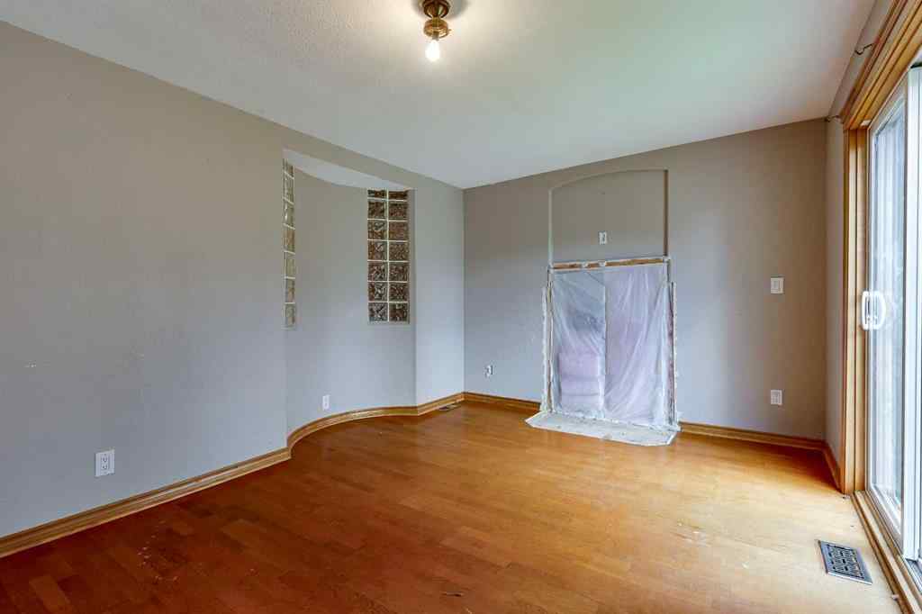 MLS® A2236683 - 4535 Moore Crescent  in Waskasoo Red Deer, Residential
