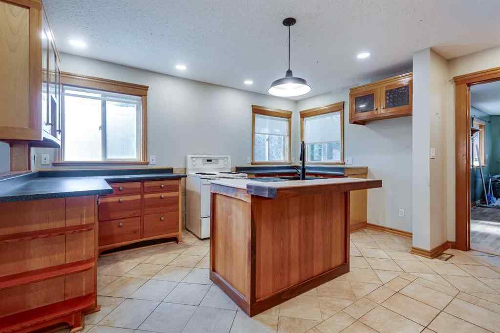 MLS® A2236683 - 4535 Moore Crescent  in Waskasoo Red Deer, Residential