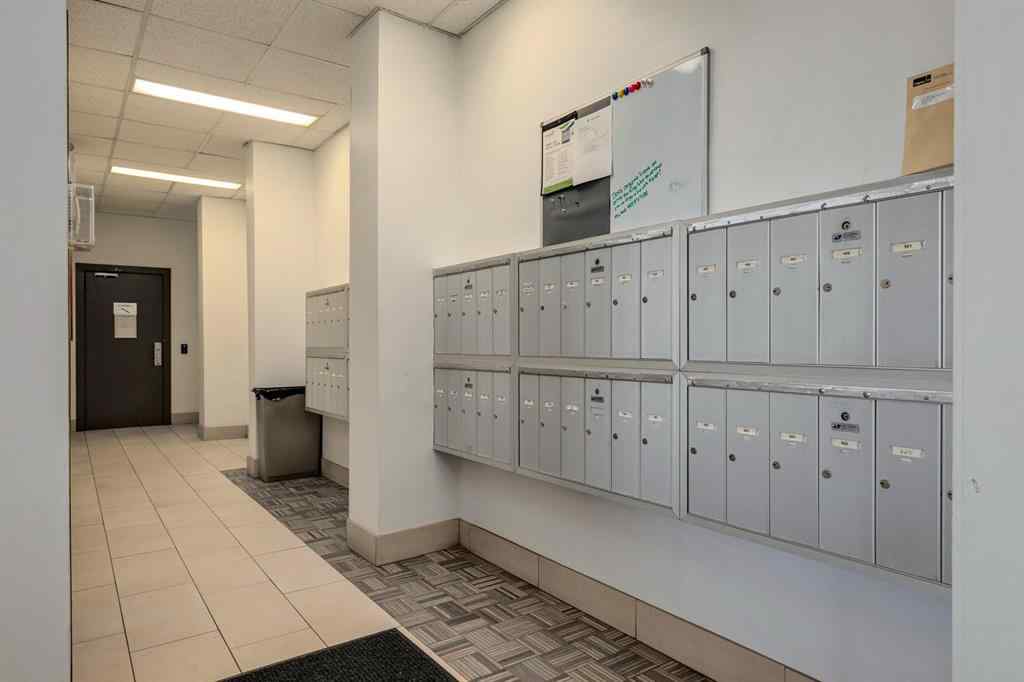 MLS® A2236694 - Unit #302 314 14 Street NW in Hillhurst Calgary, Residential