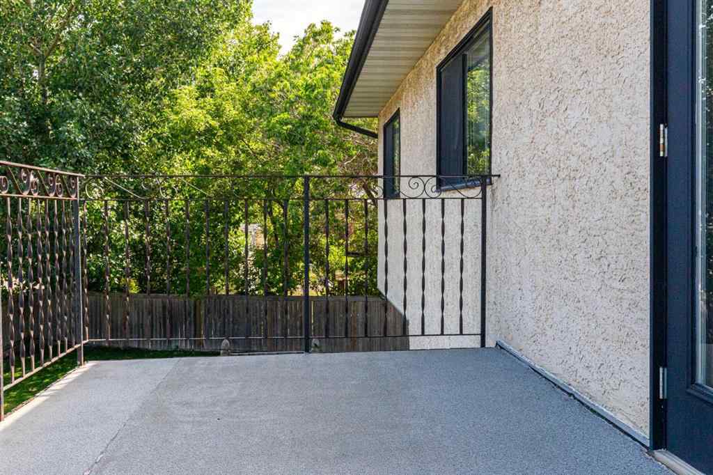 MLS® A2236721 - 185 Oaks Bay  in Dickinsfield Fort McMurray, Residential