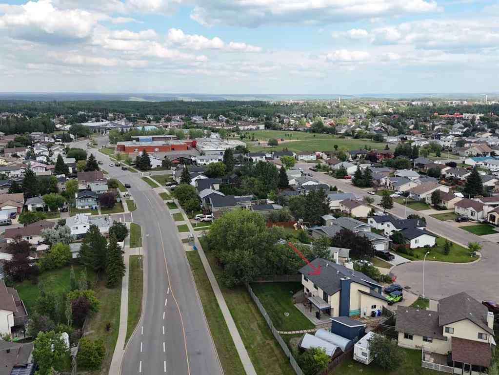 MLS® A2236721 - 185 Oaks Bay  in Dickinsfield Fort McMurray, Residential