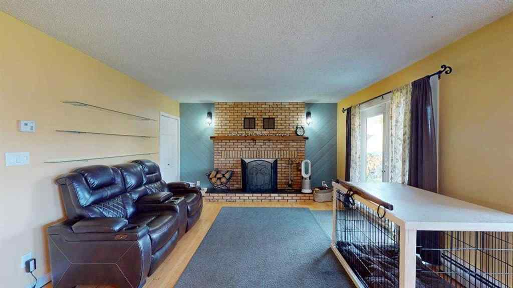 MLS® A2236721 - 185 Oaks Bay  in Dickinsfield Fort McMurray, Residential