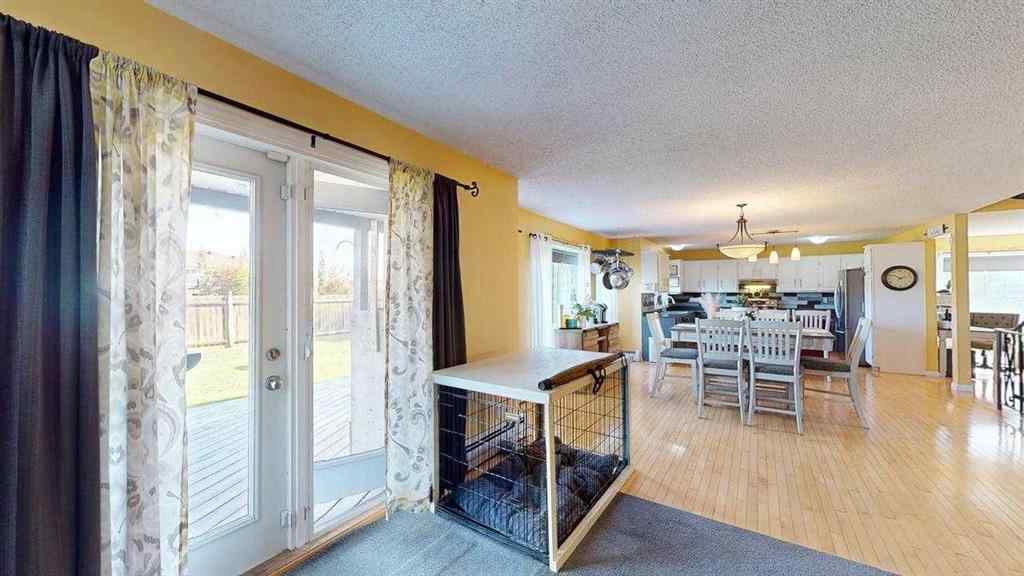 MLS® A2236721 - 185 Oaks Bay  in Dickinsfield Fort McMurray, Residential