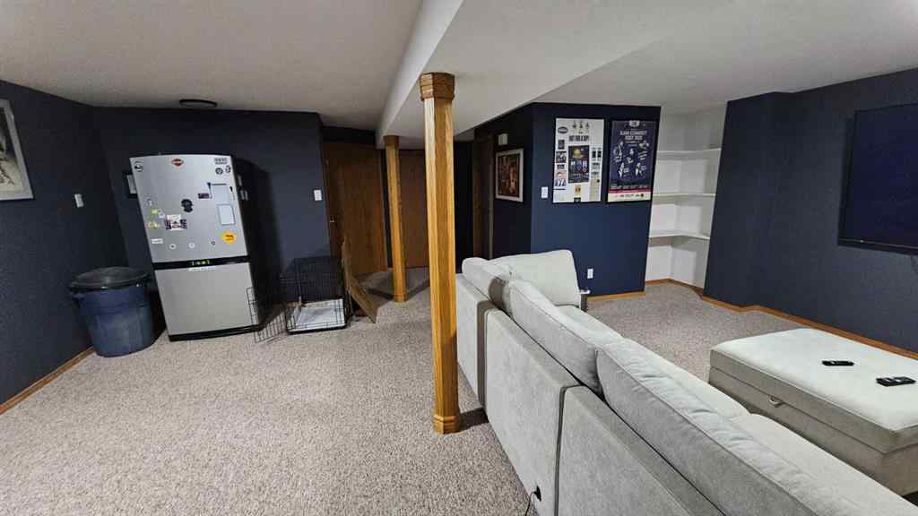 MLS® A2236730 - 207 Centre Avenue NE in NONE Milk River, Residential