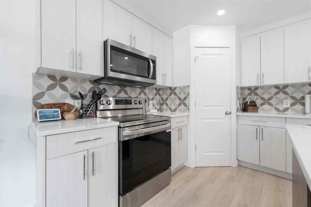 MLS® A2236756 - 185 Coopers Close  in Coopers Crossing Airdrie, Residential
