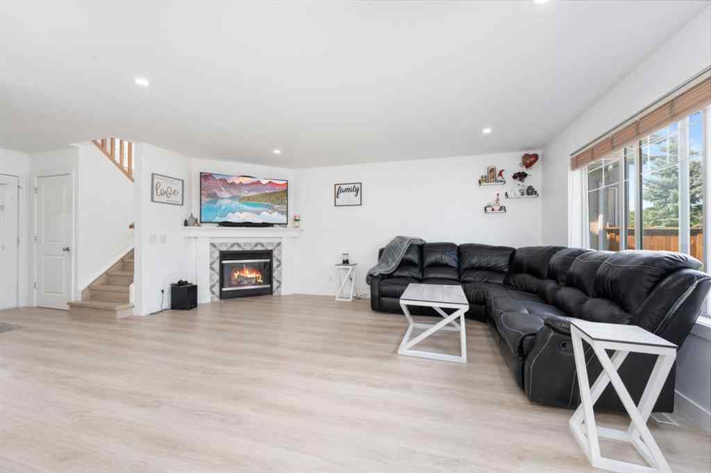MLS® A2236756 - 185 Coopers Close  in Coopers Crossing Airdrie, Residential