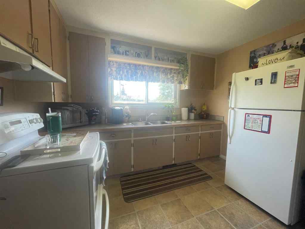 MLS® A2236790 - 5820 48th Street   in NONE High Prairie, Residential
