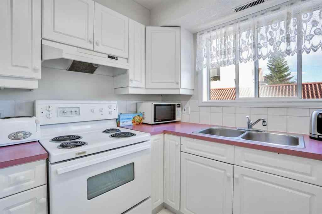 MLS® A2236791 - Unit #1202 1818 Simcoe Boulevard SW in Signal Hill Calgary, Residential