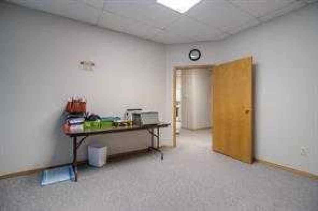 MLS® A2236808 - 413 3 Avenue N in NONE Vauxhall, Commercial