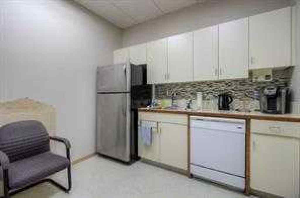 MLS® A2236808 - 413 3 Avenue N in NONE Vauxhall, Commercial