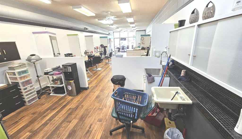 MLS® A2236814 - 724 23 Street N in NONE Rural Lethbridge County, Commercial