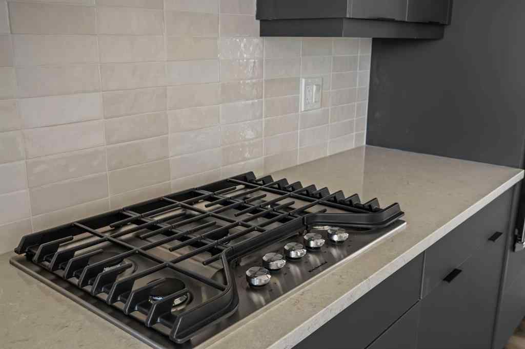MLS® A2236816 - 415 Sovereign Common SW in Shaganappi Calgary, Residential