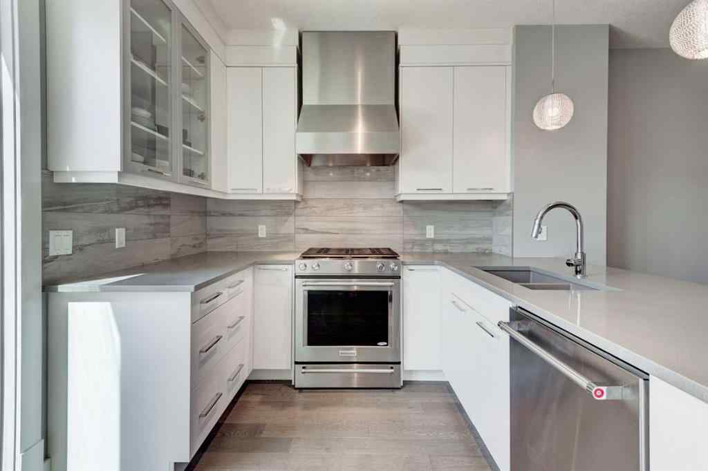 MLS® A2236832 - 112 Burma Star Road SW in Currie Barracks Calgary, Residential